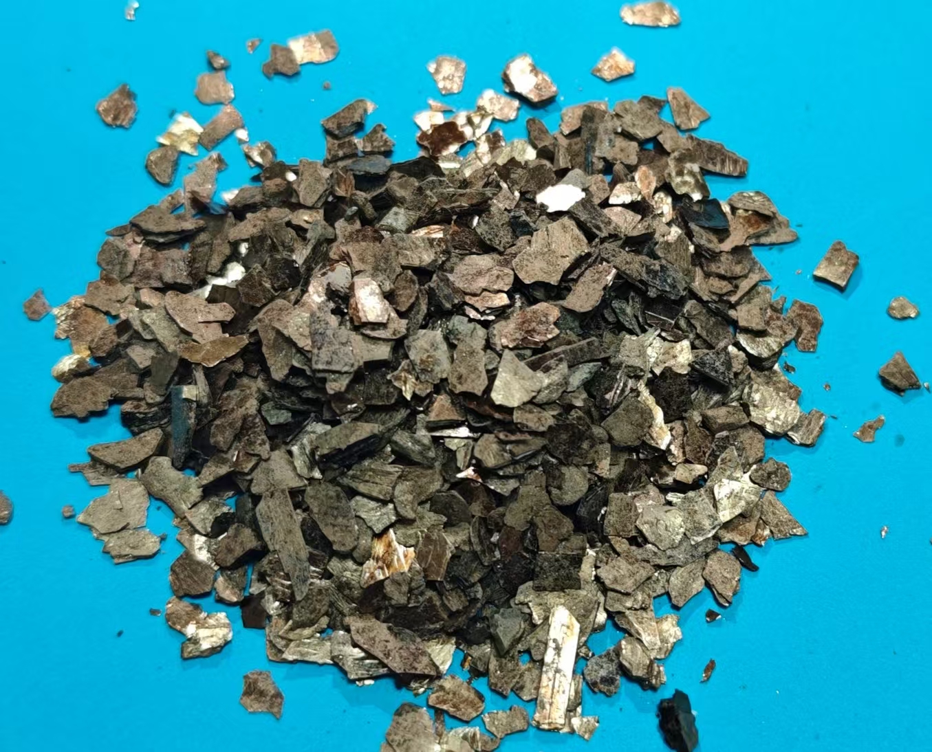 煅烧金云母